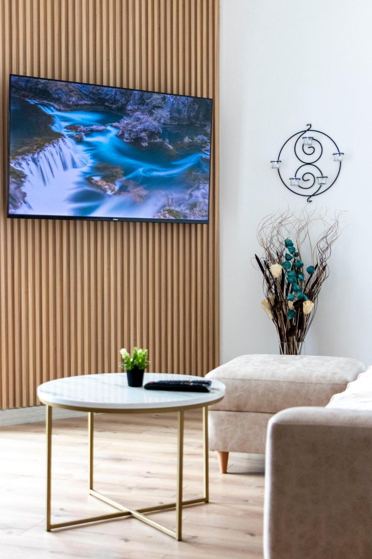 Luxury Condos On 18Th, 3Rd, 5Th Floor With Pool, Fitness, Parking Included Skopje Exterior photo