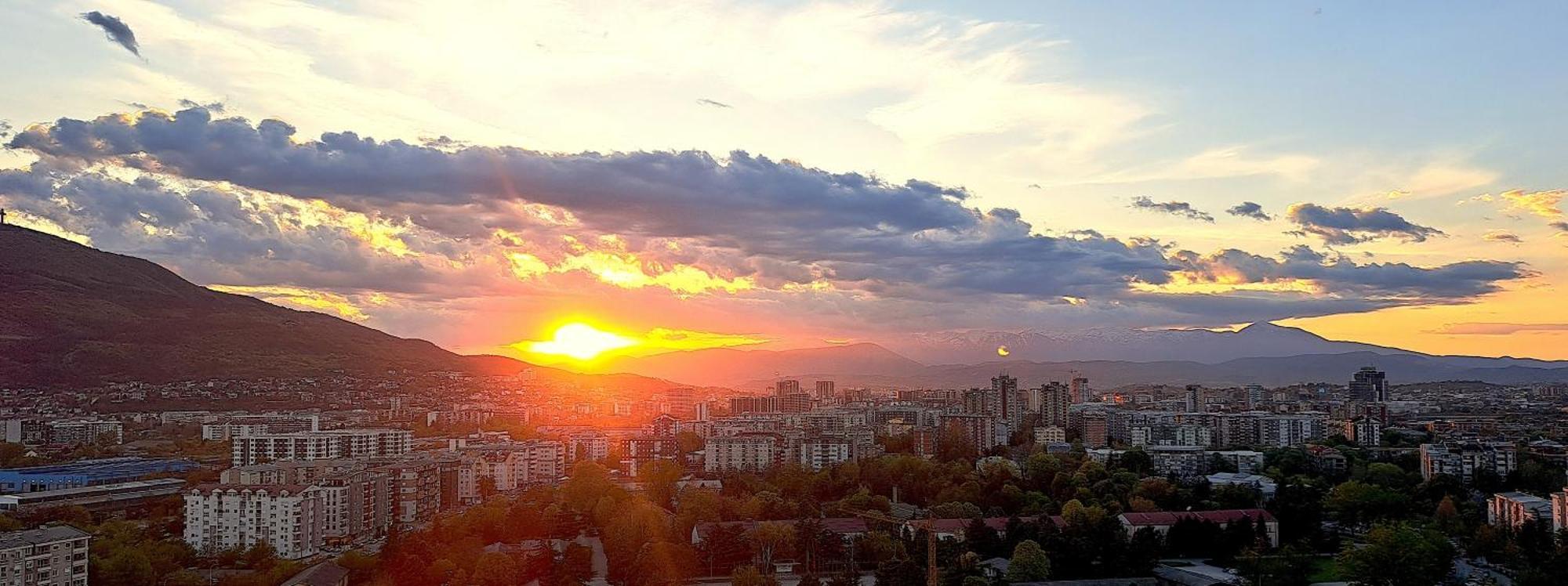 Luxury Condos On 18Th, 3Rd, 5Th Floor With Pool, Fitness, Parking Included Skopje Exterior photo